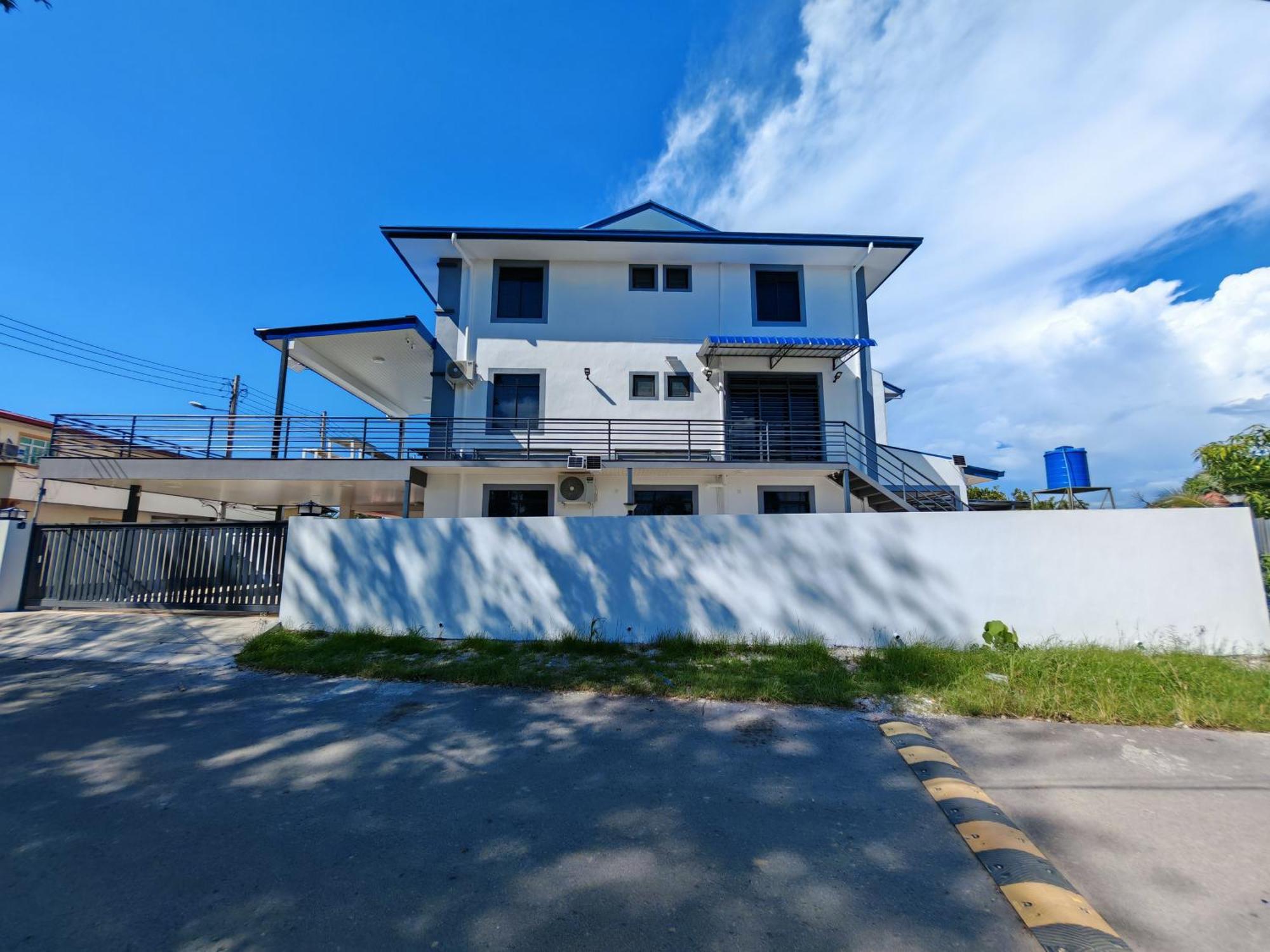 Riverside Landed House 河景湾 Villa Kota Kinabalu Exterior photo